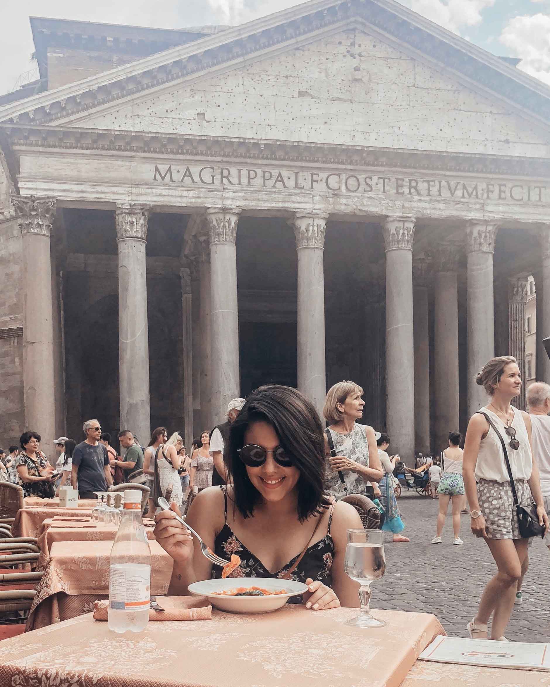 naty michele eating pasta at the pantheon