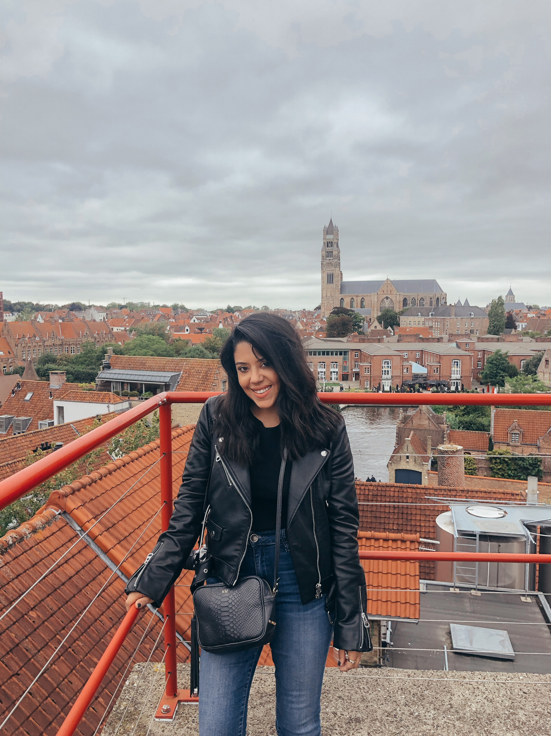 naty michele solo travel bruges 