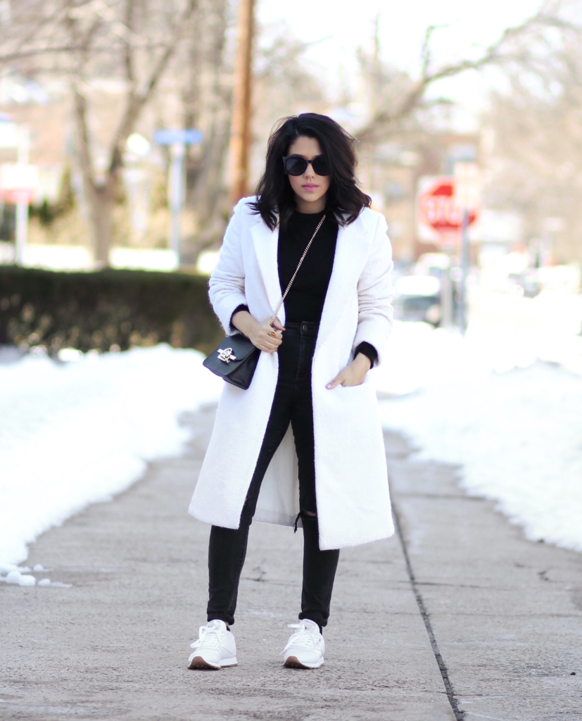 4 Black & White Outfits With White Sneakers - Naty Michele