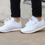 4 Black & White Outfits With White Sneakers