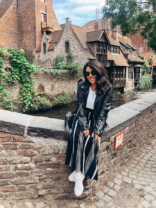 naty michele solo travel in bruges